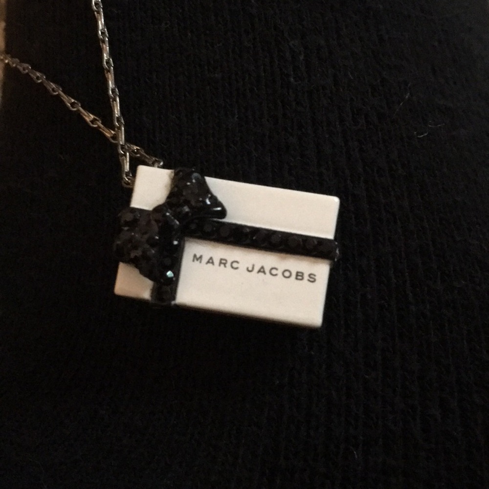 Marc Jacobs Black White Present Necklace